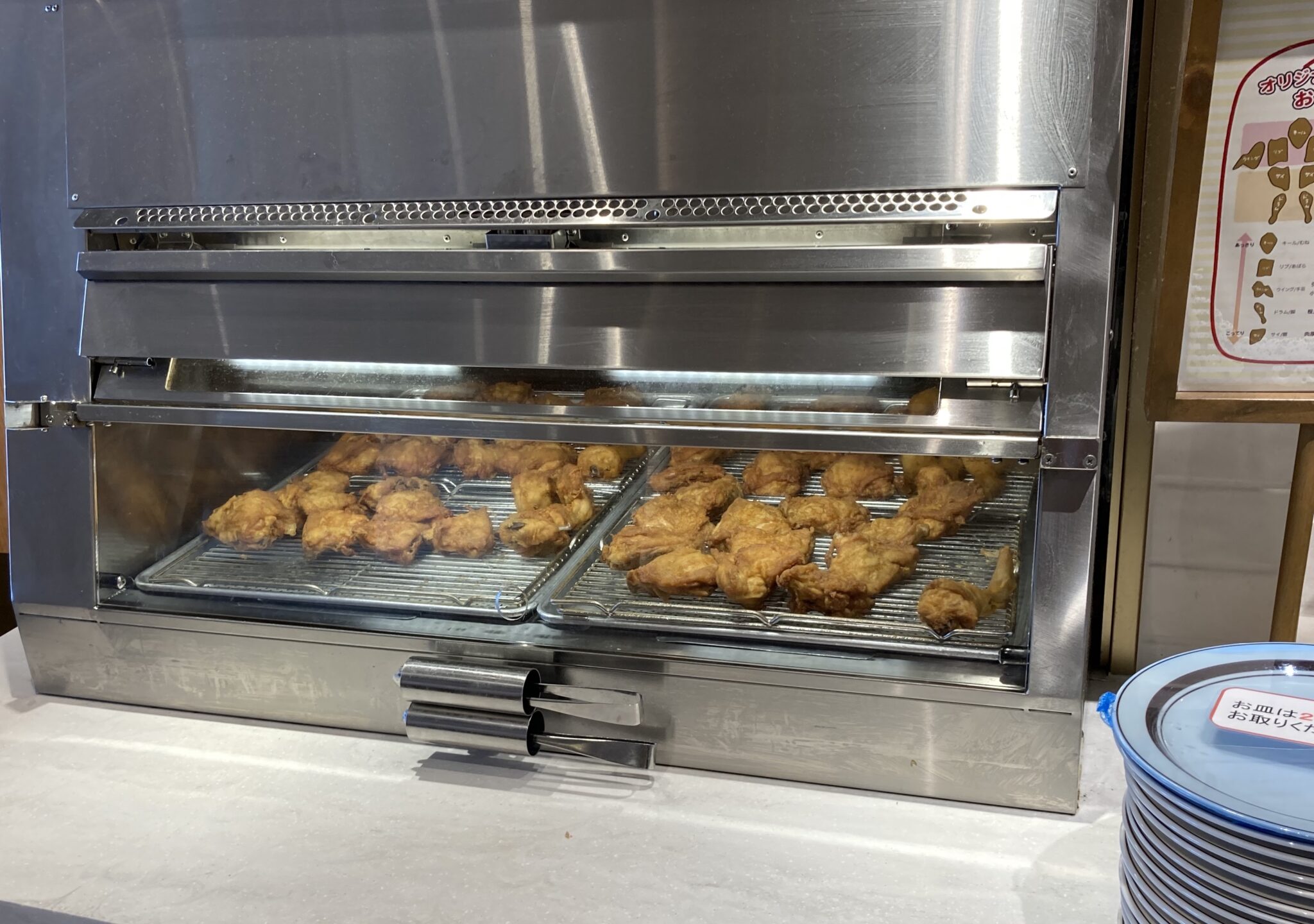 ケンタッキーフライドチキン(KFC)の食べ放題ビュッフェ 愛知のららぽーと名古屋みなと。 チキン、コールスロー